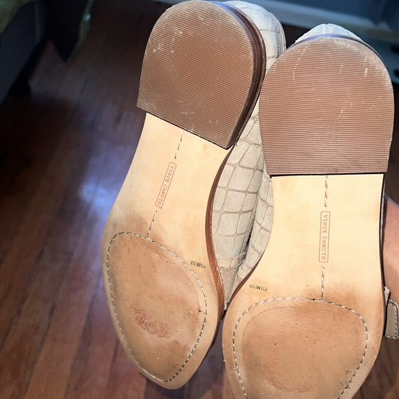 Vince Camuto Flats - Picture 7 of 7